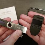 Ledger vs Trezor: какой аппаратный кошелек выбрать для защиты криптовалюты?